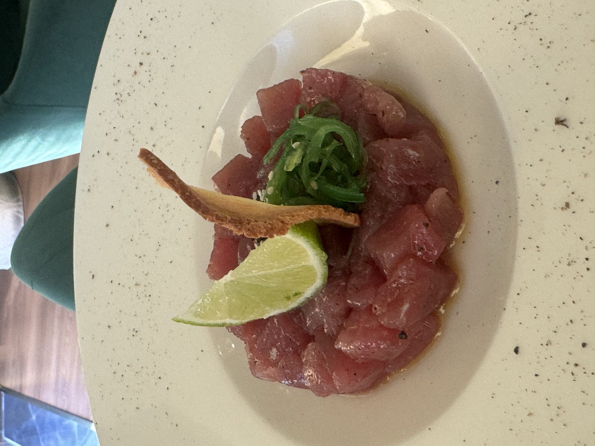 Tuna tartare with lime and a crisp garnish